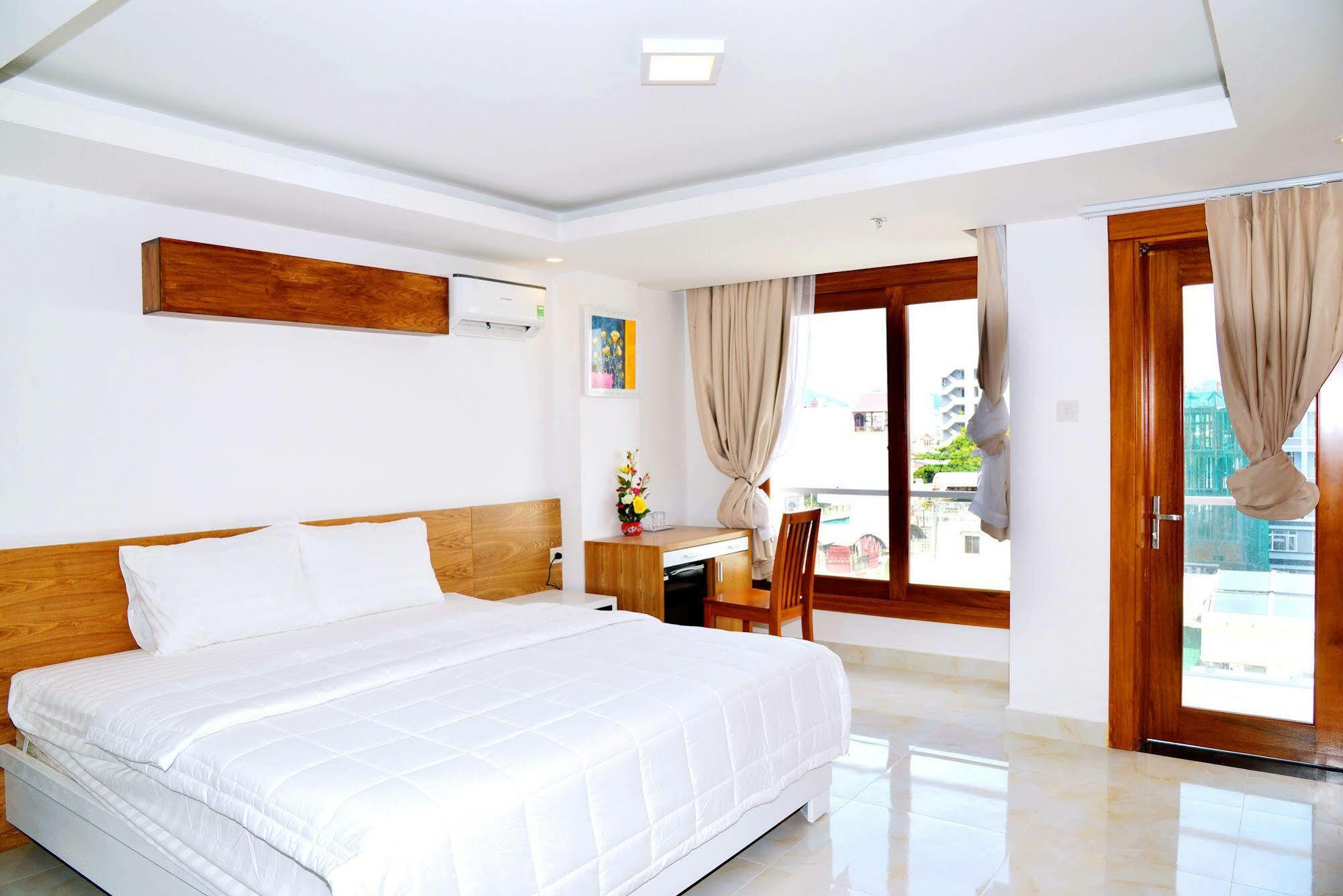 New Century Hotel Να Τρανγκ Εξωτερικό φωτογραφία